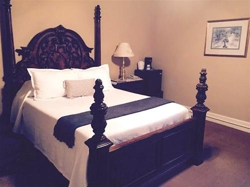The Woodford Inn Versailles Zewnętrze zdjęcie